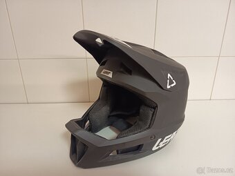 Cyklistická MTB helma - 2