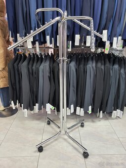 Stojan na oblečení - 2