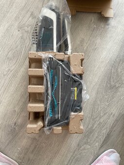 Prodám nový tyčový vysavač Niceboy ion Hurricane F5 - 2