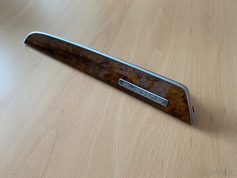 Dekorová lišta Audi b8 (dřevo) - 2