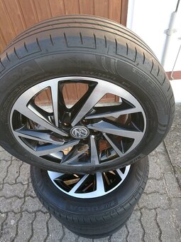 VW Golf V, VI, VII, Caddy 16 Originální kola 205/55/16 5x112 - 2
