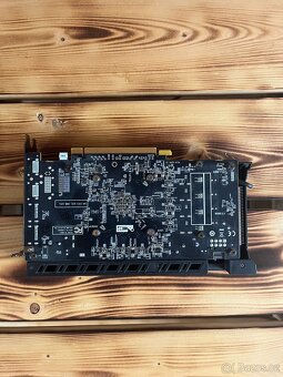 Grafická karta Sapphire Radeon RX 470 8 GB - 2