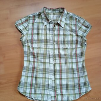 PĚKNÁ KOŠILOVÁ HALENKA zn. H&M, vel. 38 - 2
