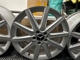 Alu kola Mercedes r19 - 2
