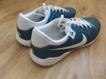 Turfy Nike Legend 10 Academy TF 30, vel. 39 - 2