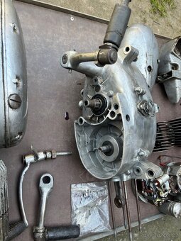 Motory Jawa pionýr 555/555 20/21/23 - 2
