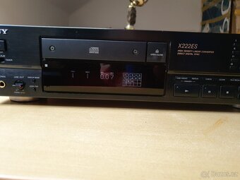 SONY CDP-X222ES Stereo Compact Disc Player (1991-92) - 2