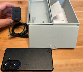 Asus Zenfone 10 – Midnight Black, 256 GB, záruka do 10/2026 - 2