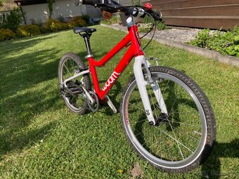 Lehoučké dětské kolo WOOM 4 – ideální pro malé cyklisty - 2