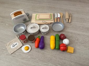Dětská kuchyňka Ikea s příslušenstvím - 2