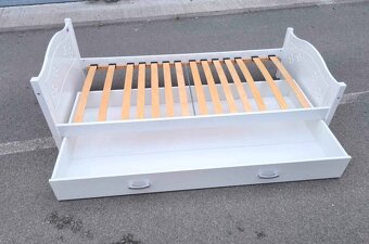 S DOVOZEM pěkná dětská postel 175x80, rošt, matrace, šuplík - 2