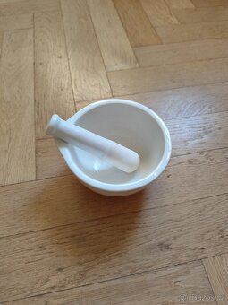 Porcelánový hmoždíř - 2