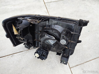 Ford Ranger 07-09 levé světlo. - 2