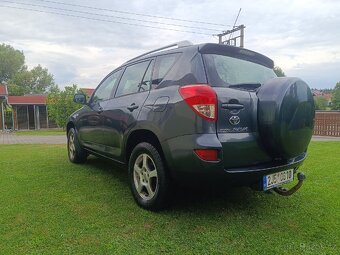 Toyota RAV4 benzín - 2