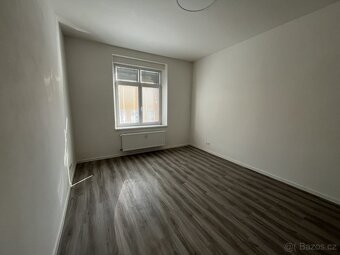 Pronájem bytu 1+1, 34 m² – Křižíkova 1105, Chomutov - 2