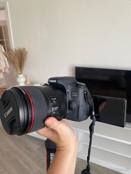 Canon EF 85 mm f/1,4 L IS USM - 2