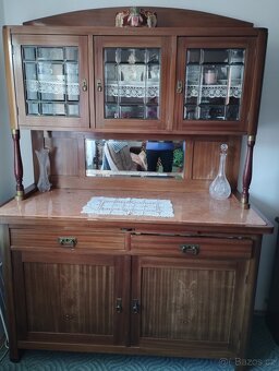 Starožitný nábytek - 2