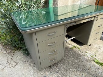 Industriální lékařský kovový stůl - 2