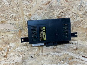 ŘÍDICÍ JEDNOTKA SVĚTEL BMW X5 E53 61356905875 - 2