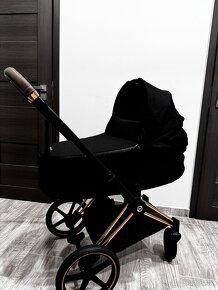 SLEVA Cybex Priam Rosegold kolečka + hluboká korbička - 2