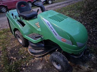 Zahradní sekací traktůrek, motor briggs stratton. - 2