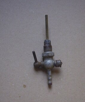 Jawa 550,555 a 250 pérak palivový ventil - originál - 2