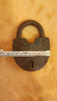 Starý visací zámek - 2