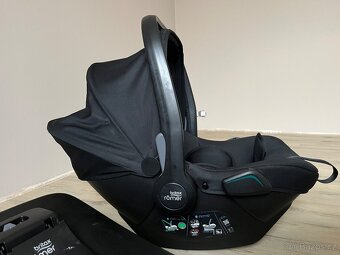 Autosedačka Britax + báze - 2