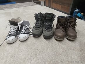 BOTY po synech - BEDNA BOT  - výborný stav - 2