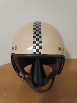 Stará přilba, helma - 2