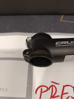 Představec Crussis - 2