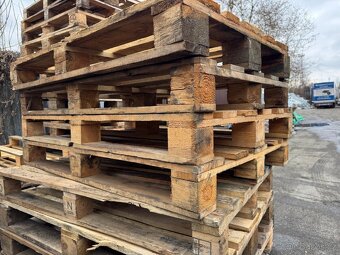 Palety Euro a obyčejné - 2