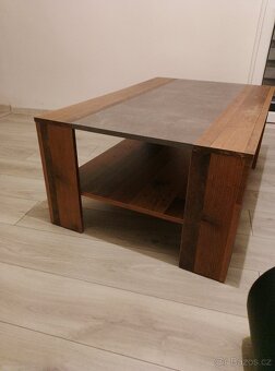Konferenční stolek - 2