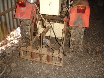 Malotraktor domácí výroby. - 2