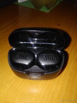 Sluchátka JBL TUNE - 2