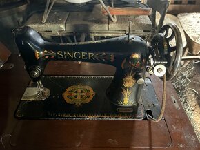 Singer starý šicí stroj - 2