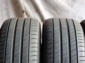 Letní pneu Michelin 94V 215 55 17 - 2