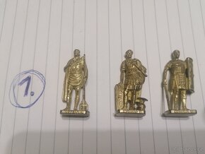 KOUPÍM-KINDER-FIGURKU-Říman č.s.1. - 2