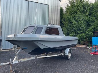 Kajutova loď Dory - 2