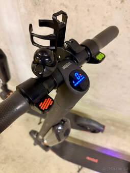 Ninebot KickScooter E25E + externí baterie - 2