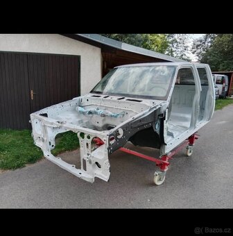 Nissan D21 Pickup - 2