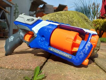 NERF Elite Strongarm² - 2