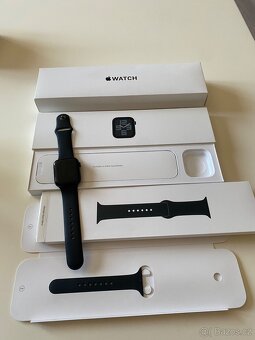 Apple Watch SE (2024) 44mm - 2
