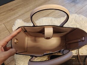 Michael Kors KALI medium kabelka 2v1 a obal na iPad - 2