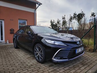 Toyota Camry Hybrid - 2
