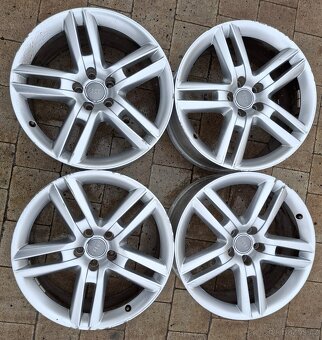 19" Audi 8,5j et 45 sada elektronů - 2