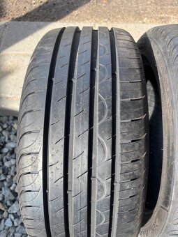 215/45R16 Letní pneu vzorek 95% - 2