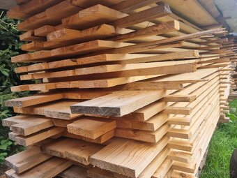 trámy . latě. prkna .  modřínové fošny - 2