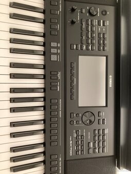 Yamaha PSR SX700 - 2