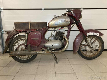 Jawa 250/353 kývačka 1956 - blatníky jako půlbuben - 2